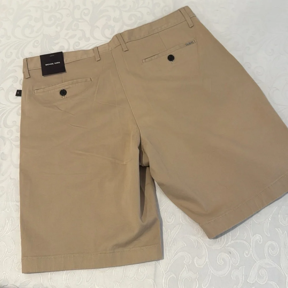 MK Men’s Chino Shorts. Size 33